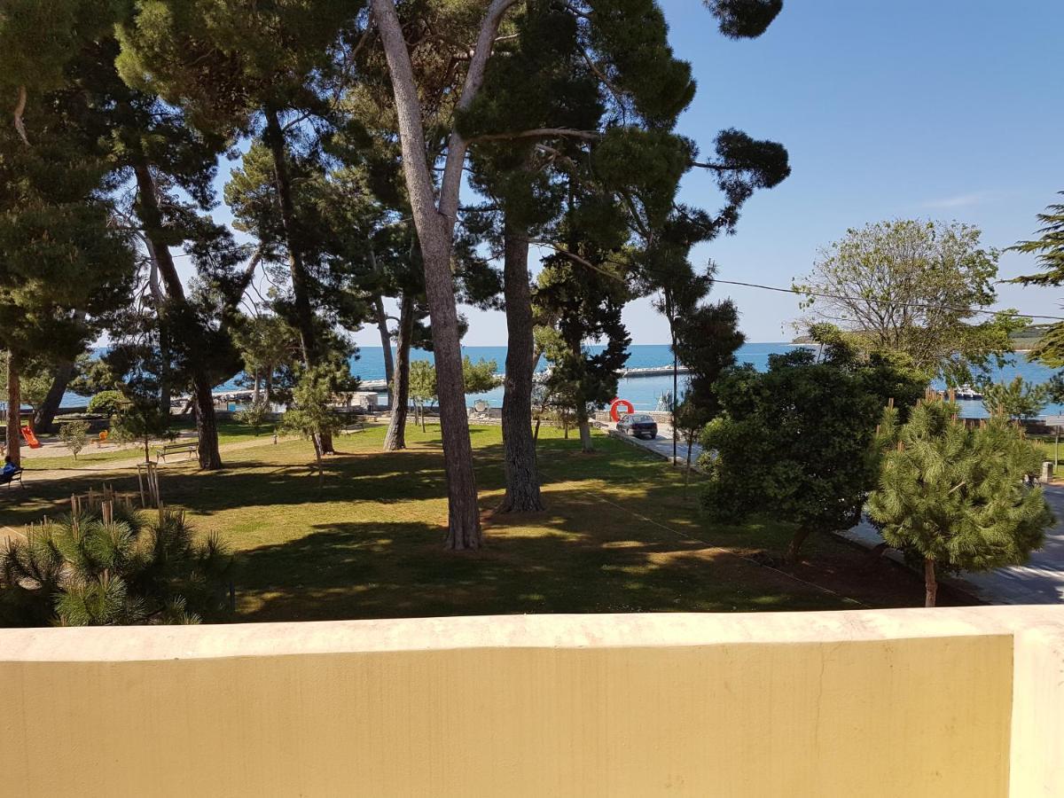 Emily Deluxe Superior 5 Star Studio Apartment, Your Piece Of Heaven With Sea & Park View Novigrad  Bagian luar foto