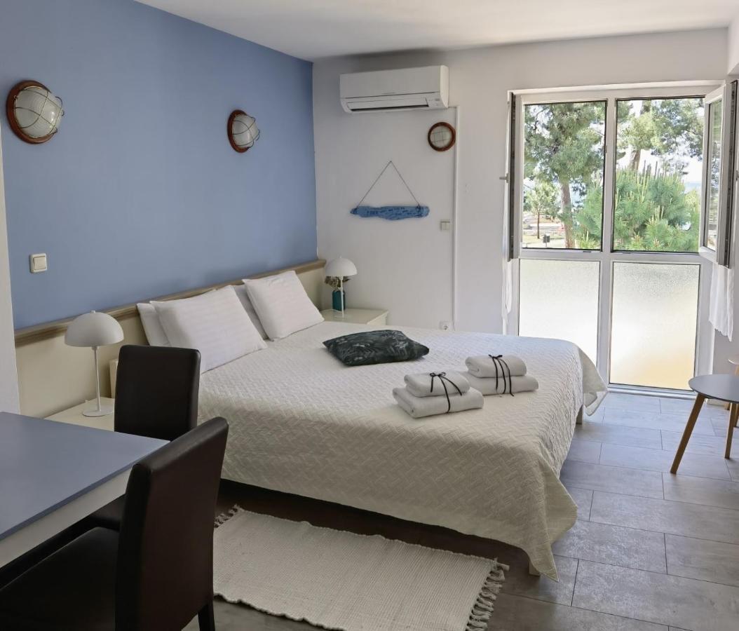 Emily Deluxe Superior 5 Star Studio Apartment, Your Piece Of Heaven With Sea & Park View Novigrad  Bagian luar foto