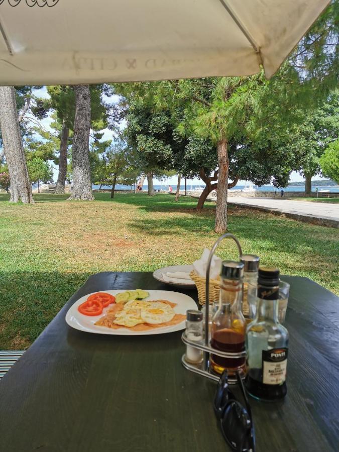 Emily Deluxe Superior 5 Star Studio Apartment, Your Piece Of Heaven With Sea & Park View Novigrad  Bagian luar foto